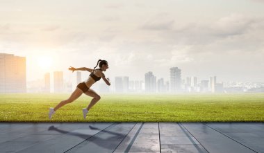 Koşmak sporcumuz yarışı. Karışık teknik