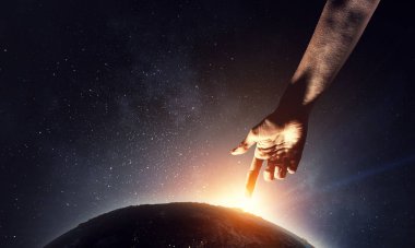 Derin uzay keşfi kavramı. Karışık ortam