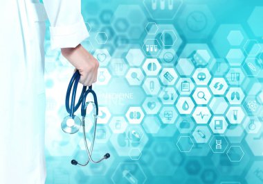 el ile steteskop uygulayıcısı