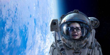 Uzayı keşfediyorum. Karışık ortam