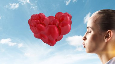 Bana bir öpücük ver. Karışık ortam