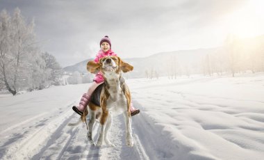 Süper kahraman ve onu uçan köpek