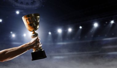 Büyük zaferini kutluyor. Karışık teknik