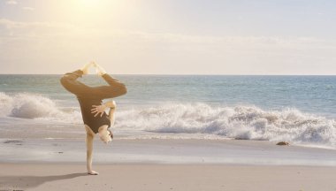 Aşırı yoga pratik. Karışık teknik