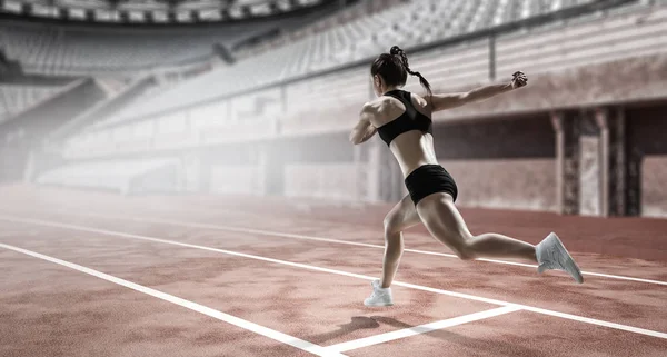 Desportista a correr. Meios mistos — Fotografia de Stock