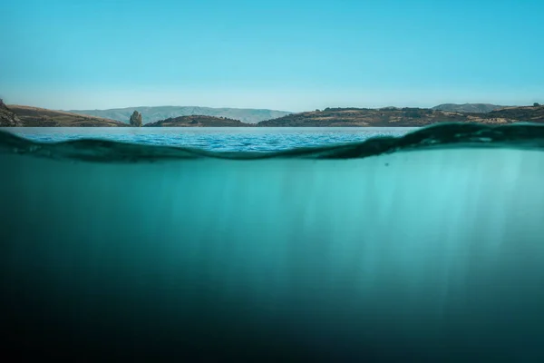 水中の青。混合メディア — ストック写真
