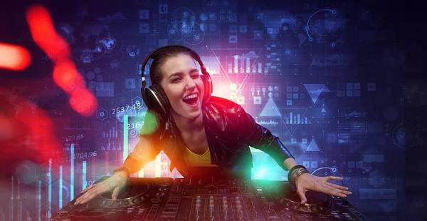 Vrouwelijke dj in discotheek. Mixed media — Stockfoto