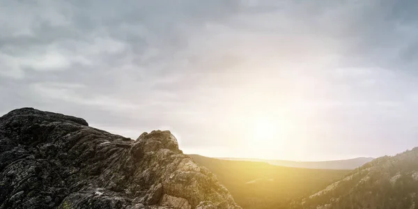Гірський мальовничий пейзаж. Змішані носії — стокове фото