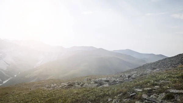 Sun light over mountain top — Stock Photo, Image