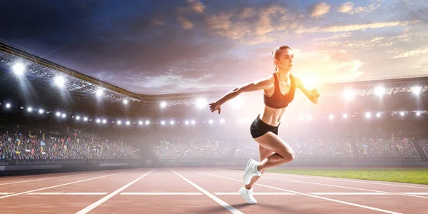 Carrera de atletas. Medios mixtos — Foto de Stock