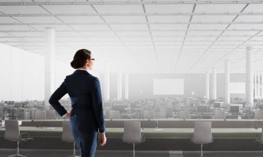 Açık plan ofisleri. Karışık teknik