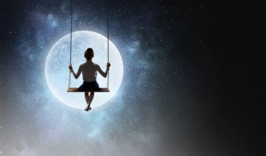 Sadece özgür ve mutlu. Karışık ortam