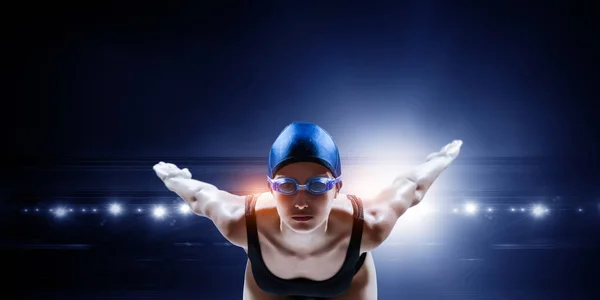 Pływak o konkurencji. Techniki mieszane — Zdjęcie stockowe