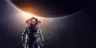 Uzayı keşfediyorum. Karışık ortam