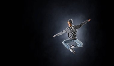 Dans tutkusu var. Karışık teknik