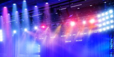 Gece kulübünün ışıkları. Karışık ortam