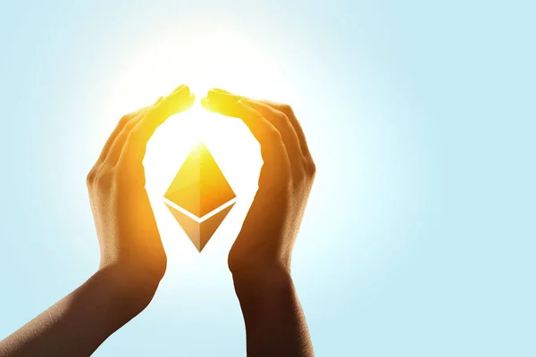 Moneda criptográfica Ethereum. Medios mixtos — Foto de Stock