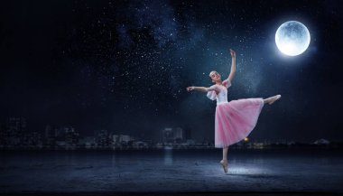 Balerin olmak için hayal. Karışık teknik