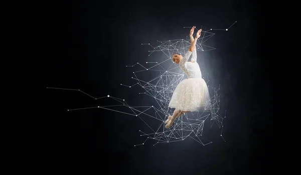 Ballerina a digitální síť. smíšená média — Stock fotografie