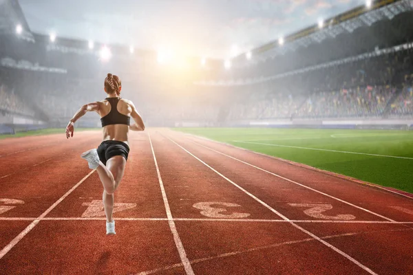 Carrera de atletas. Medios mixtos — Foto de Stock