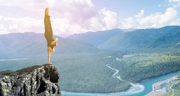 Extreme Yoga-Praxis. Gemischte Medien — Stockfoto