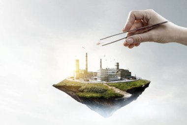 Yüzen bacaları olan sanayi manzarası