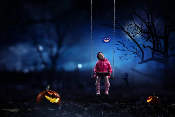 Strašidelný halloween image. Smíšená média — Stock fotografie