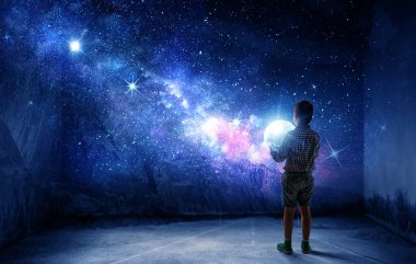 Geceleri ayı tutan çocuk