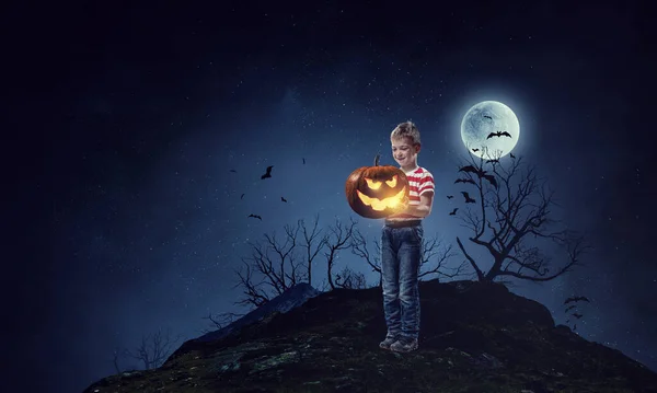 Strašidelný halloween image. Smíšená média — Stock fotografie