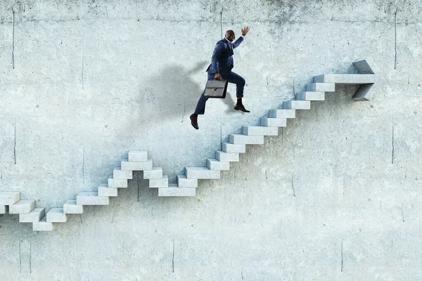 Imagem do empresário andando no andar de cima — Fotografia de Stock