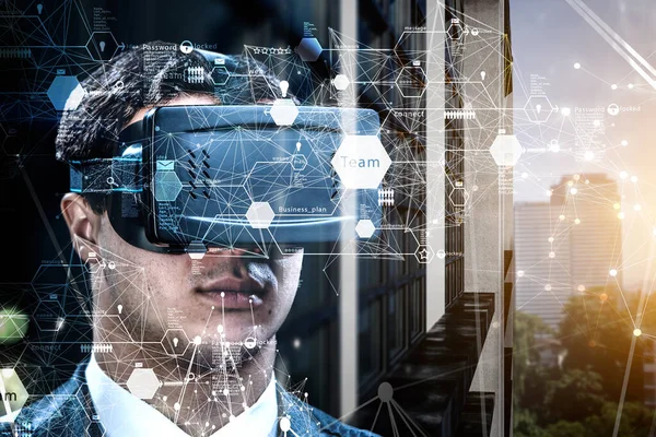 Virtuális valóság tapasztalat. A jövő technológiái. Vegyes média Jogdíjmentes Stock Képek