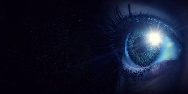 İnsan gözü ve uzay. Bu görüntünün elementleri NASA tarafından desteklenmektedir.