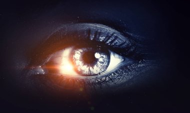 İnsan gözünün makro görüntüsü