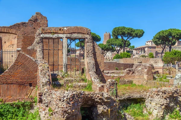 Ruinas romanas. De Italia. Roma . — Foto de Stock