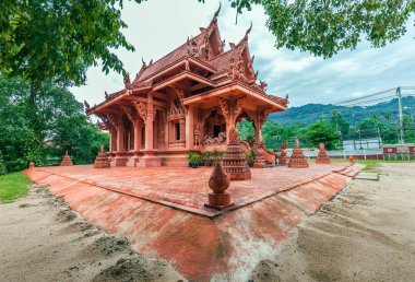 Pişmiş toprak Tapınağı Wat Sila Ngoo Koh Samui Tayland.