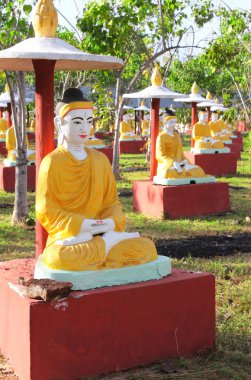 Buda, Bodhi Tataung, Monywa, Myanmar, eski Taş heykeller 