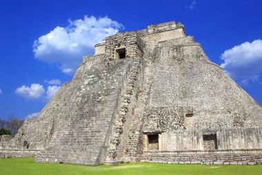 Piramit sihirbaz, Uxmal, Yucatan, Meksika