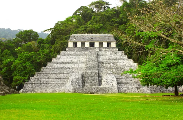 碑文、パレンケ, チアパス州, メキシコの寺院 — ストック写真