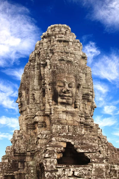 Dev taş Prasat Bayon Tapınak, Angkor Wat kompleksi, Cam yüz — Stok fotoğraf