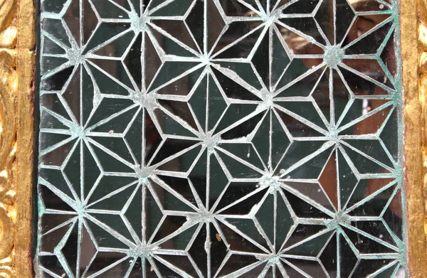 Espelho decorativo em mosaico, Myanmar (Birmânia ) — Fotografia de Stock