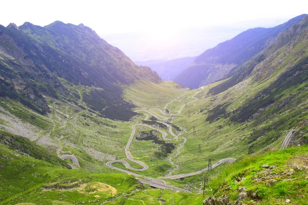 Fagaras Dağları ve Transfagarasan dolambaçlı yol, Karpatlar, 