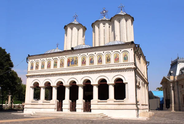 Catedral Patriarcal Ortodoxa, Bucarest, Rumania — Foto de Stock
