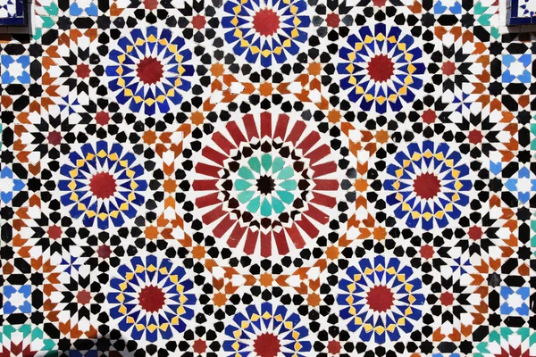 Détail du mur de mosaïque marocaine traditionnelle, Maroc — Photo