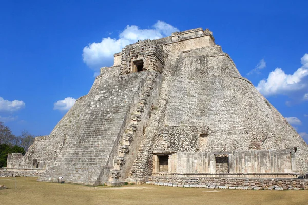 Pirámide del Mago, Uxmal, Yucatán, México —  Fotos de Stock