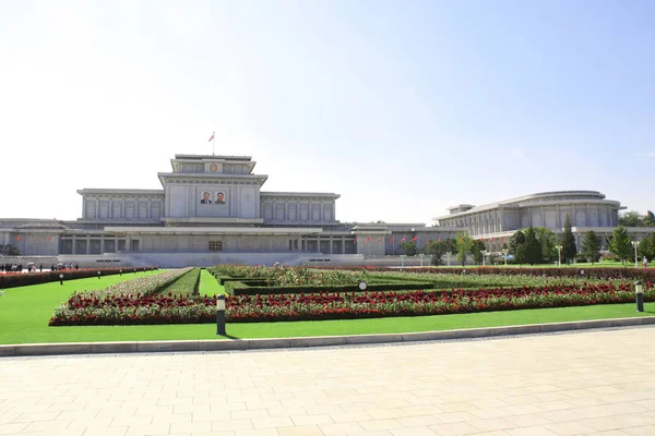 Noord-Korea, Pyongyang - 27 September 2017: Kumsusan Memorial P — Stockfoto
