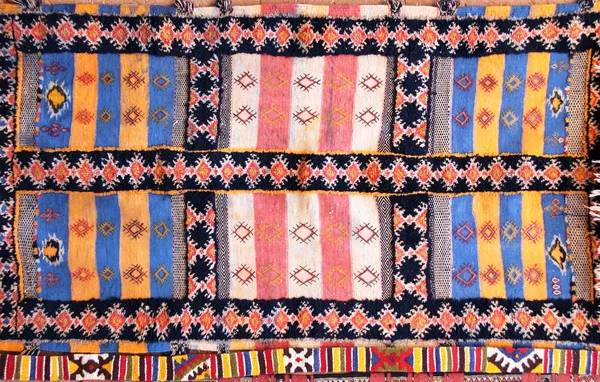 Doku berber geleneksel yün halı, Fas, Afrika