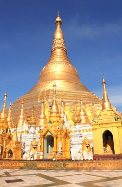 Shwedagon Zedi Daw, Yangon, Myanmar içinde en büyük altın stupa