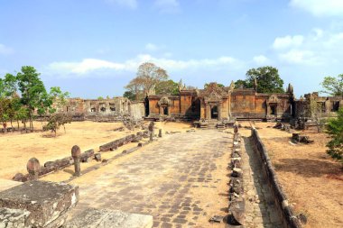 Preah Vihear Tapınağı kompleksindeki Gopura Ii (Prasat Phra Wihan), Kamboçya. Unesco Dünya Mirası Bölgesi