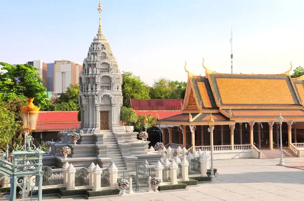 Kantha Bopha Stupa Complexo Palácio Real Preah Barum Reachea Veang — Fotografia de Stock