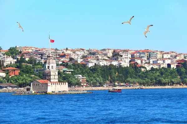 View Bosphorus Maiden Tower Leander Tower Kulesi Isztambul Törökország — Stock Fotó